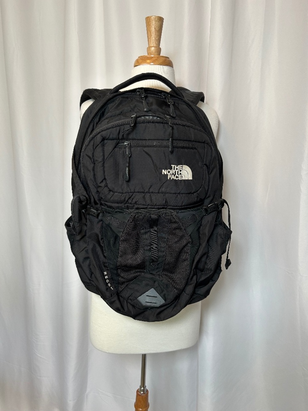 THE NORTH FACE BLACK RECON BACKPACK